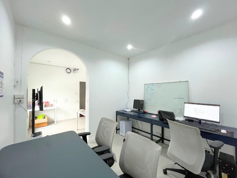 บ้านเดี่ยว ซอยเทิดราชัน 37 ดอนเมือง, Bangkok, Si Khan, Don Mueang, Bangkok, 5 Bedrooms, 325 sqm, Single Detached House For Sale, by Punpapa Rassamee, 500212125 - DDproperty.com