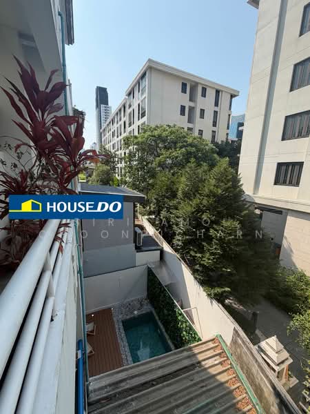 Townhome Sukhumvit 61, Bangkok, Khlong Tan Nua, Watthana, Bangkok, 4 Bedrooms, 300 sqm, Townhouse For Sale, by Sirikamol Choonpicharn, 500212139 - DDproperty.com