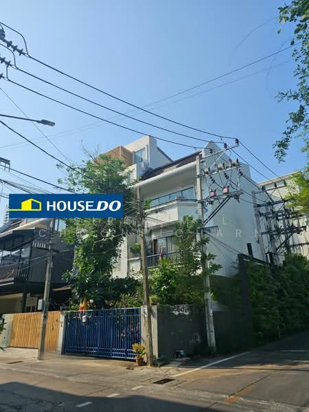 Townhome Sukhumvit 61, Bangkok, Khlong Tan Nua, Watthana, Bangkok, 4 Bedrooms, 300 sqm, Townhouse For Sale, by Sirikamol Choonpicharn, 500212139 - DDproperty.com