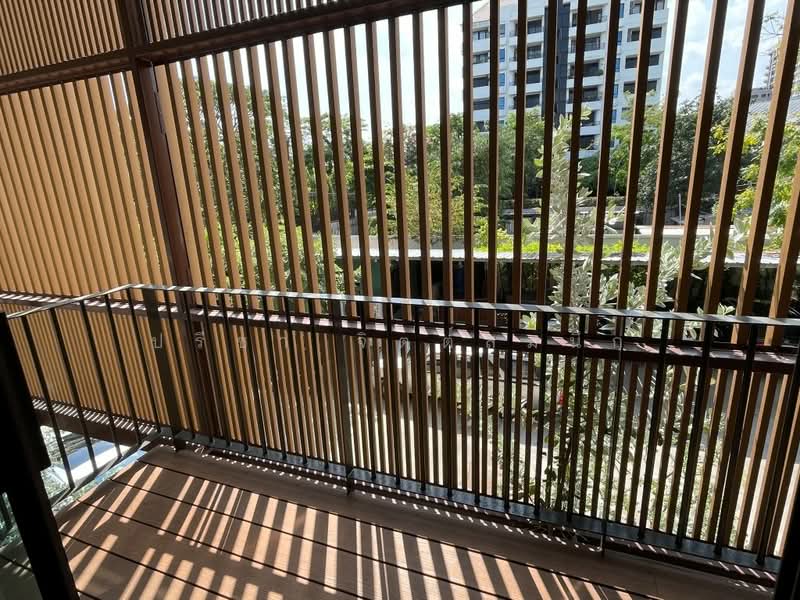 For Rent - Low-rise Peivate about 100 sq m. with 2 bedrooms apartment in Yenarkat near Market Place Nanglingee, Bangkok