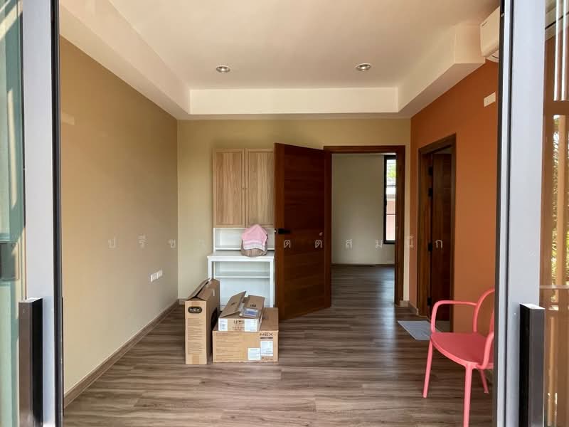 For Rent - Low-rise Peivate about 100 sq m. with 2 bedrooms apartment in Yenarkat near Market Place Nanglingee, Bangkok