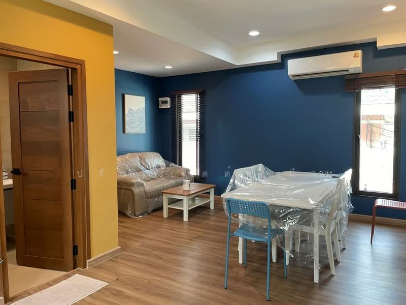 For Rent - Low-rise Peivate about 100 sq m. with 2 bedrooms apartment in Yenarkat near Market Place Nanglingee, Bangkok