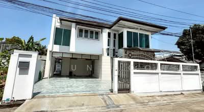 ขาย - ขาย/เช่า บ้านเดี่ยว 6 ที่จอด ซอยพัฒนาการ 50 (SPSSR145), กรุงเทพ