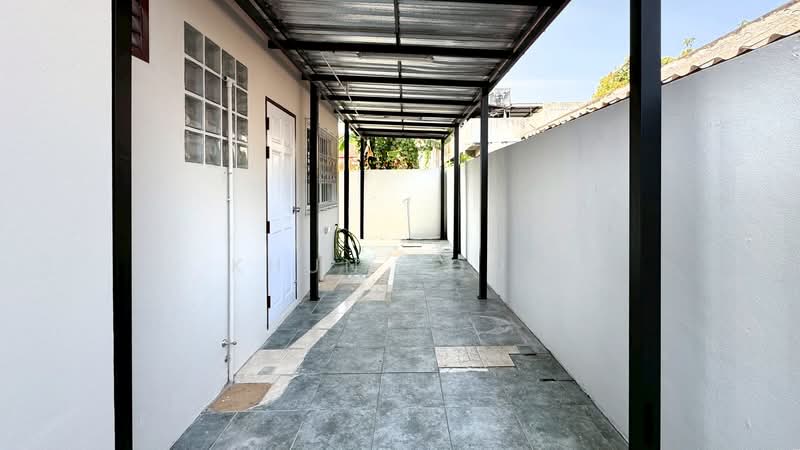 For Rent / Sale: 2-Storey Single House with 6 Parking Spaces, Soi Phatthanakan 50 (SPSSR145), Bangkok, พัฒนาการ 50, Suan Luang, Suan Luang, Bangkok, 4 Bedrooms, 185 sqm, Single Detached House For Sale, by Khun Poon, 500212157 - DDproperty.com