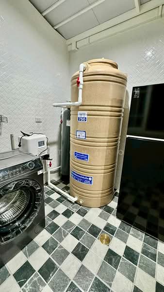 ให้เช่า - ทาวน์เฮ้าส์ในโครงการ ให้เช่า – ใกล้มีโชคพลาซ่า เพียง 5 นาที ค่าเช่า 23,000 บาท / เดือน No.5H643, เชียงใหม่