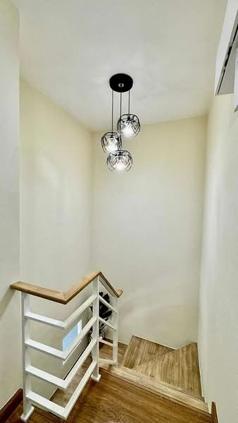 ให้เช่า - ทาวน์เฮ้าส์ในโครงการ ให้เช่า – ใกล้มีโชคพลาซ่า เพียง 5 นาที ค่าเช่า 23,000 บาท / เดือน No.5H643, เชียงใหม่