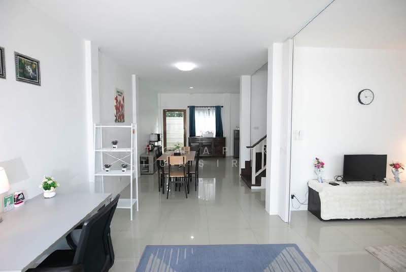 ทาวน์เฮ้าส์ให้เช่า – ใกล้มหาวิทยาลัยพายัพ เพียง 5 นาที ค่าเช่า 23,000 บาท / เดือน No.6H330, เชียงใหม่, หนองป่าครั่ง, เมืองเชียงใหม่, เชียงใหม่, 200 ตร.ม., ทาวน์เฮ้าส์ ให้เช่า, โดย Rutchaporn Tunsiri, 500212183 - DDproperty.com