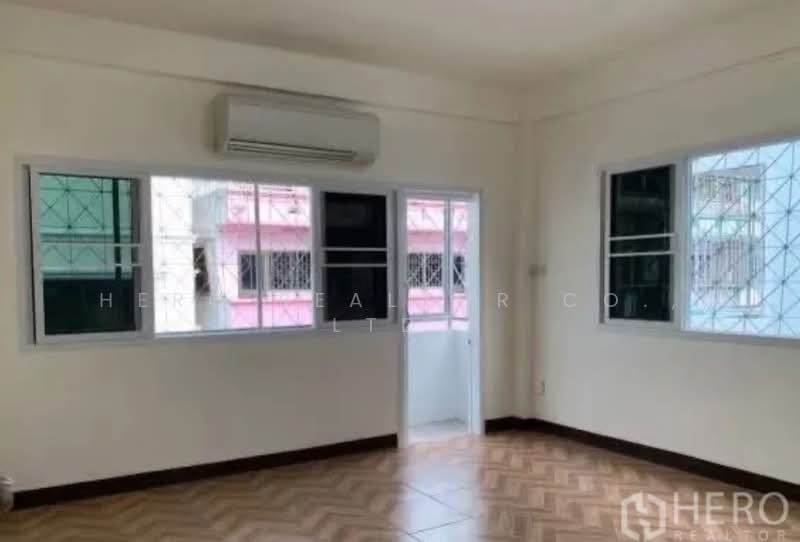 For Rent Home Office 252 sqm near BTS Surasak & BTS Saint Louis in Sathon HRE00475, Bangkok, Thung Wat Don, Sathon, Bangkok, , 252 sqm, Shophouse For Rent, by Hero Realtor Co., Ltd., 500212246 - DDproperty.com