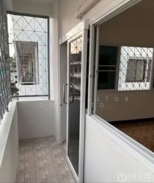 For Rent Home Office 252 sqm near BTS Surasak & BTS Saint Louis in Sathon HRE00475, Bangkok, Thung Wat Don, Sathon, Bangkok, , 252 sqm, Shophouse For Rent, by Hero Realtor Co., Ltd., 500212246 - DDproperty.com