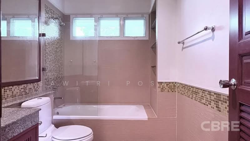 Baan Sansabai, Bangkok, Khlong Toei, Khlong Toei, Bangkok, 4 Bedrooms, 450 sqm, Single Detached House For Rent, by Sawitri Posawat, 500212266 - DDproperty.com