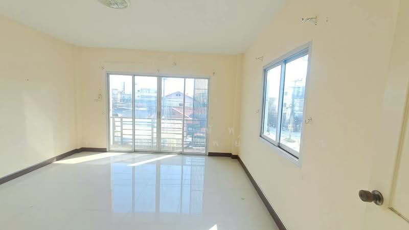 Ban Heng Rungroth, Chon Buri (Pattaya), Surasak, Si Racha, Chon Buri (Pattaya), , 168 sqm, Shophouse For Sale, by Nopadon Iamimsamran, 500212270 - DDproperty.com