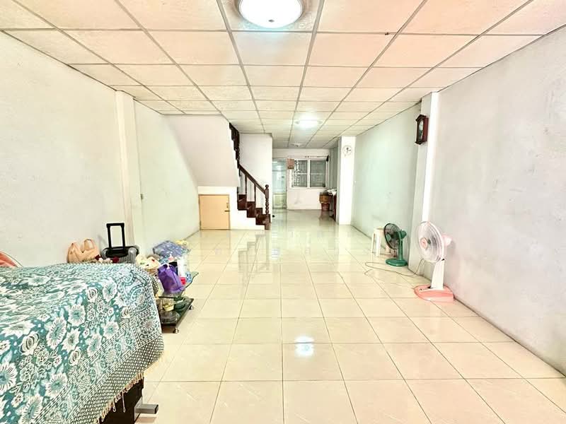 ขาย - ขาย ทาวน์เฮ้าส์ 2 ชั้น หมู่บ้าน เพชรทวีสุข เพชรเกษม 106, กรุงเทพ