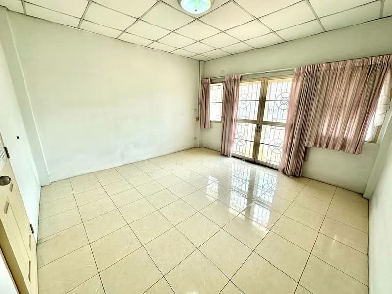 For Sale - ขาย ทาวน์เฮ้าส์ 2 ชั้น หมู่บ้าน เพชรทวีสุข เพชรเกษม 106, Bangkok