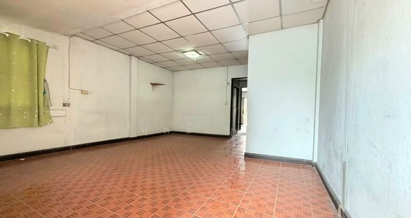 Phet Thawee Village : หมู่บ้านเพชรทวี, Chon Buri (Pattaya), เพชรบ้านสวน 13, Ban Suan, Muang Chon Buri, Chon Buri (Pattaya), 2 Bedrooms, 150 sqm, Townhouse For Sale, by กรกฤตย์ บุญสระ, 500212309 - DDproperty.com