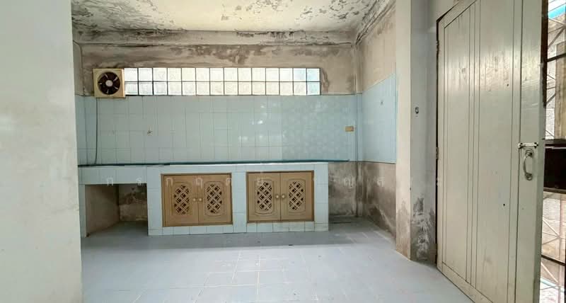 Phet Thawee Village : หมู่บ้านเพชรทวี, Chon Buri (Pattaya), เพชรบ้านสวน 13, Ban Suan, Muang Chon Buri, Chon Buri (Pattaya), 2 Bedrooms, 150 sqm, Townhouse For Sale, by กรกฤตย์ บุญสระ, 500212309 - DDproperty.com