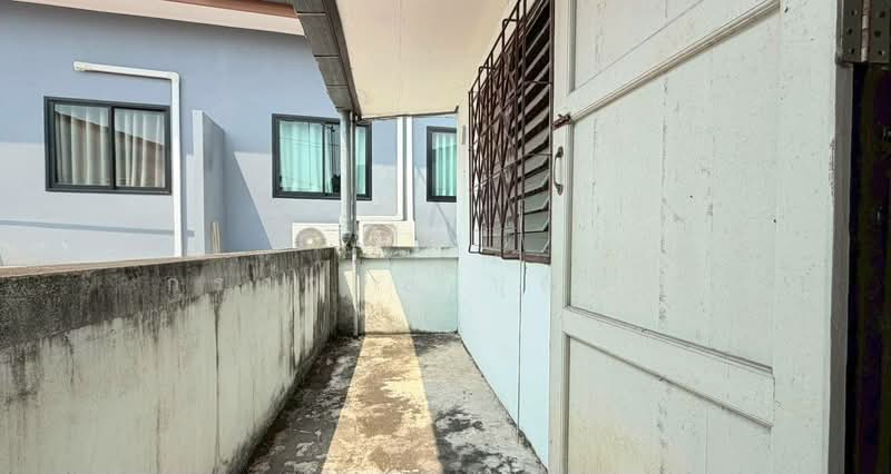 Phet Thawee Village : หมู่บ้านเพชรทวี, Chon Buri (Pattaya), เพชรบ้านสวน 13, Ban Suan, Muang Chon Buri, Chon Buri (Pattaya), 2 Bedrooms, 150 sqm, Townhouse For Sale, by กรกฤตย์ บุญสระ, 500212309 - DDproperty.com