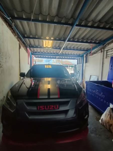 For Sale - หมู่บ้านหลังคาแดง เคหะร่มเกล้า24 กรุงเทพมหานคร, Bangkok