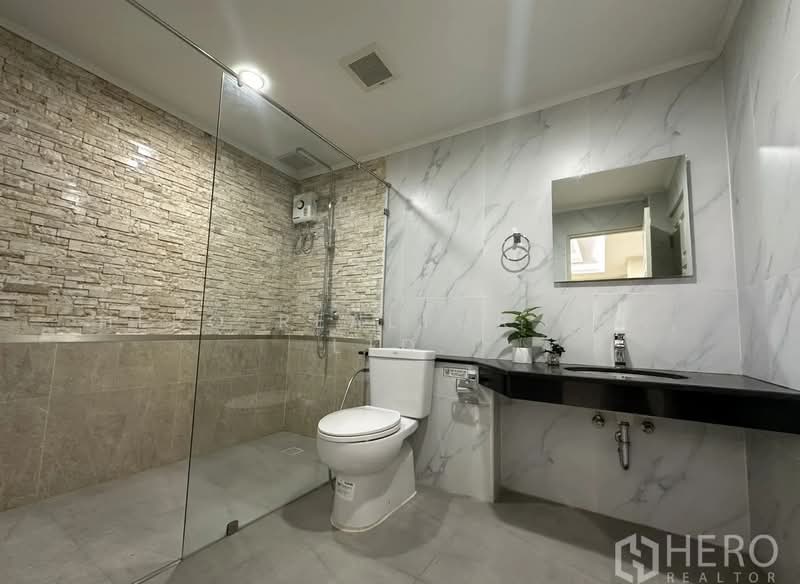 M Towers, Bangkok, Soi Sukhumvit 35, Khlong Tan Nua, Watthana, Bangkok, 2 Bedrooms, 150 sqm, Apartment For Rent, by Hero Realtor Co., Ltd., 500212332 - DDproperty.com