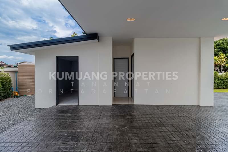 uxury Modern Single House, Chiang Mai, Nong Chom, San Sai, Chiang Mai, 4 Bedrooms, 440 sqm, Single Detached House For Sale, by Tanannat Porntadapattanayothin, 500212335 - DDproperty.com