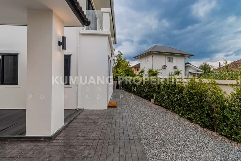 uxury Modern Single House, Chiang Mai, Nong Chom, San Sai, Chiang Mai, 4 Bedrooms, 440 sqm, Single Detached House For Sale, by Tanannat Porntadapattanayothin, 500212335 - DDproperty.com