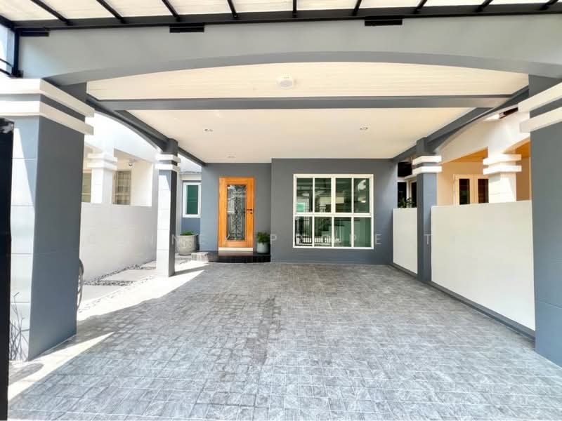 ขาย - บ้านเศรณีปาร์ค : Baan Seranee Park, กรุงเทพ