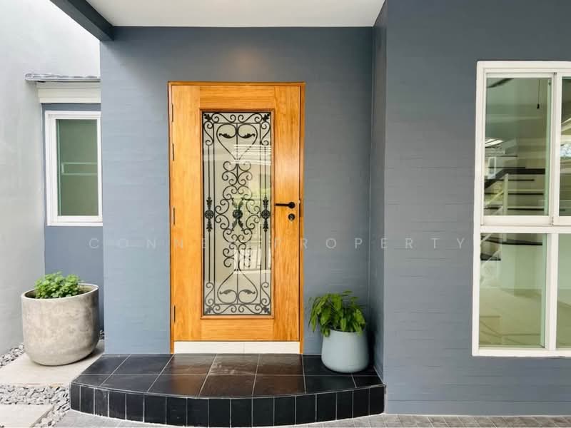 ขาย - บ้านเศรณีปาร์ค : Baan Seranee Park, กรุงเทพ