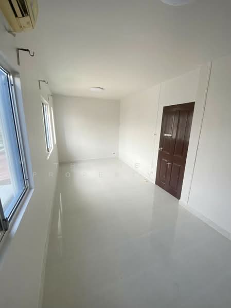 Baan Pruksa 51 Chalongkrung : บ้านพฤกษา 51 ฉลองกรุง, กรุงเทพ, ซอยฉลองกรุง 53 ถนนฉลองกรุง, ลำปลาทิว, ลาดกระบัง, กรุงเทพ, 100 ตร.ม., ทาวน์เฮ้าส์ ขาย, โดย The Best Property Agent นกกี้, 500212349 - DDproperty.com