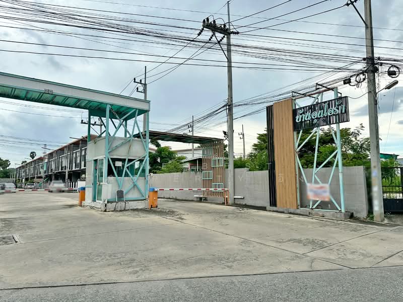 For Sale - หมู่บ้านอุ่นไอรัก หนองไม้แดง-อมตะ, Chon Buri (Pattaya)