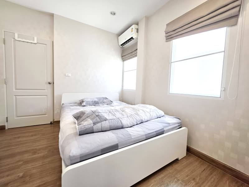 For Sale - The Centro Watcharapol, Bangkok