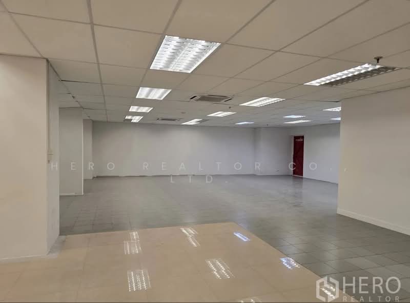 For Rent Retail Space 349 sqm in Watthana BTS Asok Bangkok HRE00491, Bangkok, Khlong Tan Nua, Watthana, Bangkok, , 349 sqm, Retail Space For Rent, by Hero Realtor Co., Ltd., 500212398 - DDproperty.com
