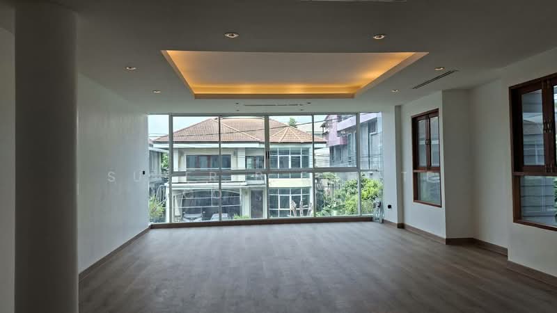 บ้านชัยพิทักษ์ งามวงศ์วาน ซอยชินเขต 47, Bangkok, Thung Song Hong, Lak Si, Bangkok, 6 Bedrooms, 585 sqm, Single Detached House For Sale, by Super B Estate Co., Ltd, 500212439 - DDproperty.com