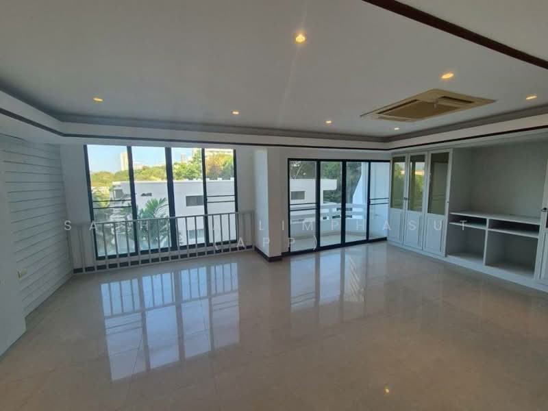 Jomtien Condotel and Village, Chon Buri (Pattaya), 318/39 Thappraya Rd, Nong Pru, Bang Lamung (Pattaya), Chon Buri (Pattaya), 8 Bedrooms, 375 sqm, Villa For Sale, by Sathida Limphasut (App), 500212464 - DDproperty.com