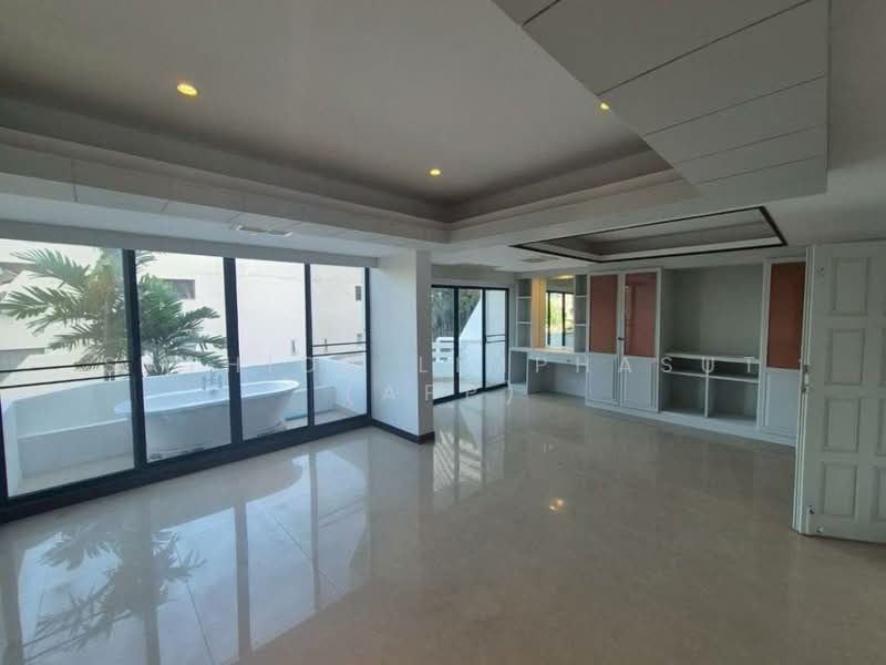 Jomtien Condotel and Village : จอมเทียน คอนโดเทล แอนด์ วิลเลจ, ชลบุรี, 318/39 ถ.ทัพพระยา, หนองปรือ, บางละมุง, ชลบุรี, 375 ตร.ม., วิลล่า ขาย, โดย Sathida Limphasut (App), 500212464 - DDproperty.com