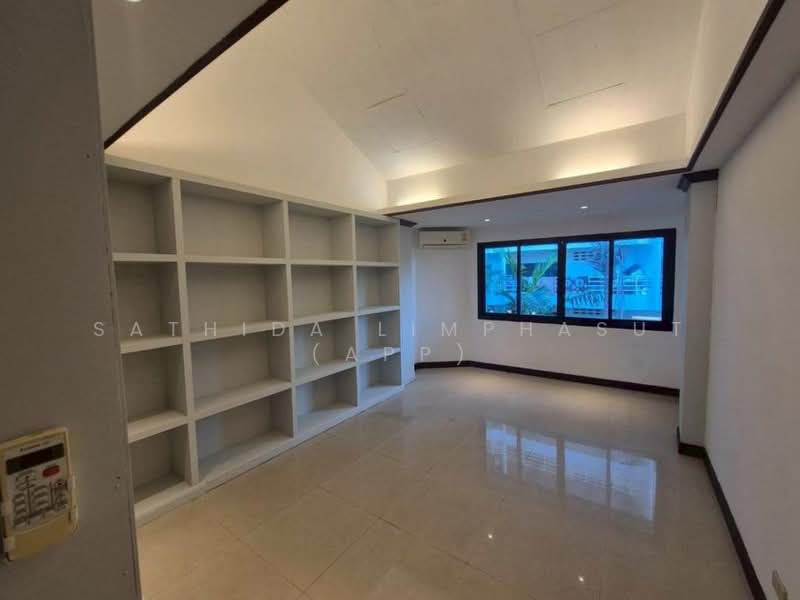 Jomtien Condotel and Village, Chon Buri (Pattaya), 318/39 Thappraya Rd, Nong Pru, Bang Lamung (Pattaya), Chon Buri (Pattaya), 8 Bedrooms, 375 sqm, Villa For Sale, by Sathida Limphasut (App), 500212464 - DDproperty.com