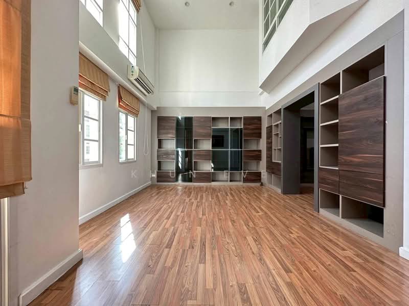 Plus City Park Sukhumvit 101/1, Bangkok, 6 Soi Wachiratham Sathit 31, Bang Chak, Phra Khanong, Bangkok, 3 Bedrooms, 240 sqm, Townhouse For Rent, by Khun Eve, 500212487 - DDproperty.com