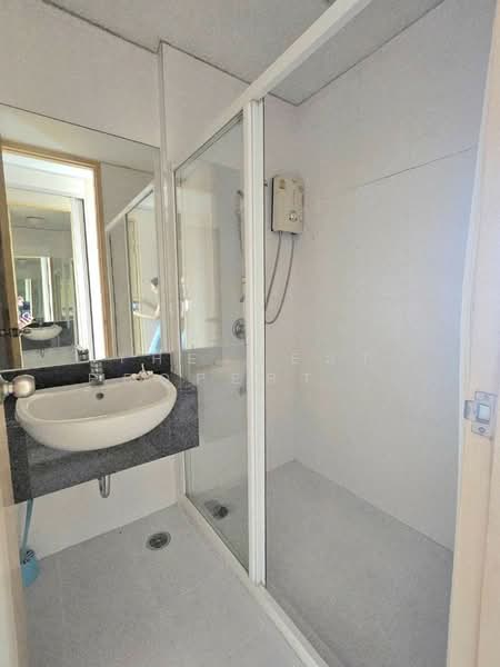 The Parkland Srinakarin Lakeside, Samut Prakan, 555 Lasalle Road, Bang Kaeo, Bang Plee, Samut Prakan, 1 Bedroom, 36 sqm, Condo For Sale, by The Best Property ปอย, 500212535 - DDproperty.com