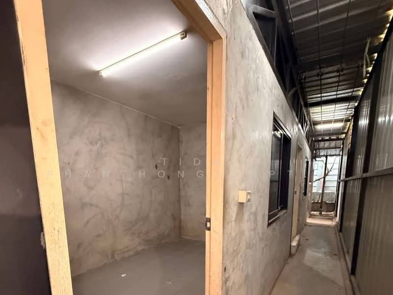 Warehouse for rent, located on Phatthanachonbut 3 Road, near the motorway and Suvarnabhumi Airport., Bangkok, Khlong Song Ton Nun, Lat Krabang, Bangkok, , 590 sqm, Warehouse/Factory For Rent, by Tida phanthonglarptawee, 500212543 - DDproperty.com