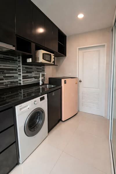 Chateau In Town Charansanitwong 96/2, Bangkok, 152 Soi Charansanitwong 96/2, Bang O, Bang Phlat, Bangkok, 1 Bedroom, 30 sqm, Condo For Rent, by ปุณกิตติ์ บุญสิริ, 500212569 - DDproperty.com