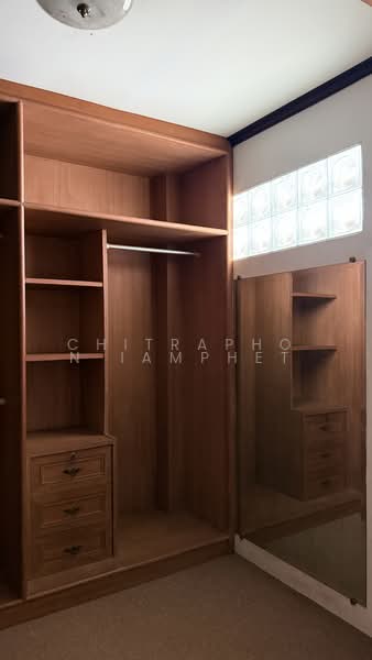 บ้านเดี่ยวรัชดา, กรุงเทพ, สามเสนนอก, ห้วยขวาง, กรุงเทพ, 220 ตร.ม., บ้านเดี่ยว ขาย, โดย Chitraphon Iamphet, 500212586 - DDproperty.com