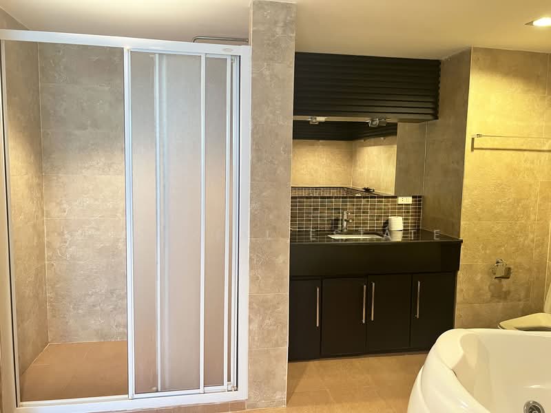 Jomtien Beach Condo : จอมเทียน บีช คอนโด, ชลบุรี, หนองปรือ, บางละมุง, ชลบุรี, 68 ตร.ม., คอนโด ขาย, โดย PLC real estate, 500212599 - DDproperty.com