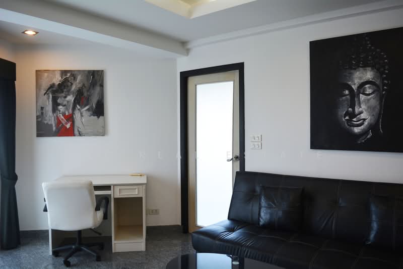 For Sale - Jomtien Beach Condo, Chon Buri (Pattaya)