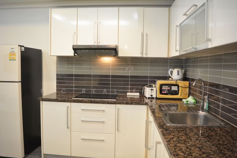 For Sale - Jomtien Beach Condo, Chon Buri (Pattaya)