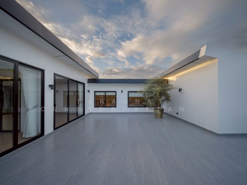 9 Morakot The Urban, Chiang Mai, Wat Khet, Muang Chiang Mai, Chiang Mai, 5 Bedrooms, 400 sqm, Single Detached House For Sale, by Tanannat Porntadapattanayothin, 500212609 - DDproperty.com