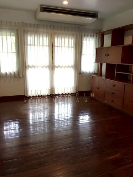 House Ruamrudee, Bangkok, Lumphini, Pathum Wan, Bangkok, 3 Bedrooms, 210 sqm, Single Detached House For Rent, by Ratsarin Sirinipaspong, 500212613 - DDproperty.com