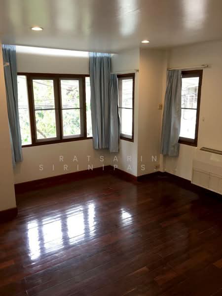 House Ruamrudee, Bangkok, Lumphini, Pathum Wan, Bangkok, 3 Bedrooms, 210 sqm, Single Detached House For Rent, by Ratsarin Sirinipaspong, 500212613 - DDproperty.com
