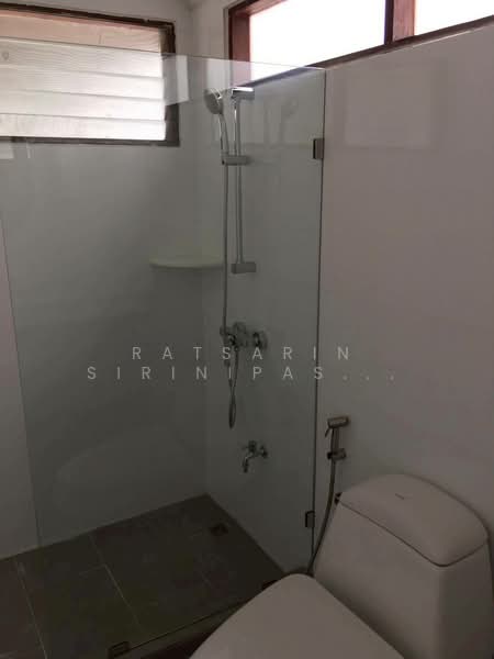 House Ruamrudee, Bangkok, Lumphini, Pathum Wan, Bangkok, 3 Bedrooms, 210 sqm, Single Detached House For Rent, by Ratsarin Sirinipaspong, 500212613 - DDproperty.com