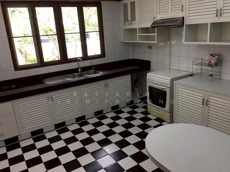 House Ruamrudee, Bangkok, Lumphini, Pathum Wan, Bangkok, 3 Bedrooms, 210 sqm, Single Detached House For Rent, by Ratsarin Sirinipaspong, 500212613 - DDproperty.com