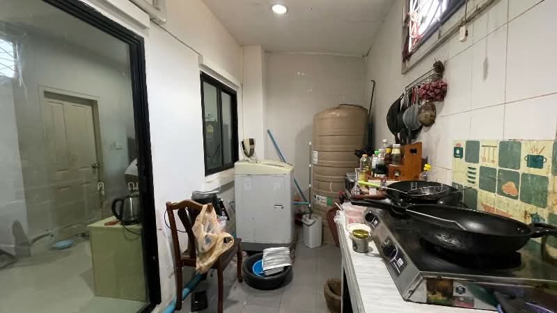 ขาย - ทาวน์เฮ้า อิงทาวน์ ติวานนท์ ทำเลดี ต้นซอย พร้อมอยู่ ราคาถูก, ปทุมธานี