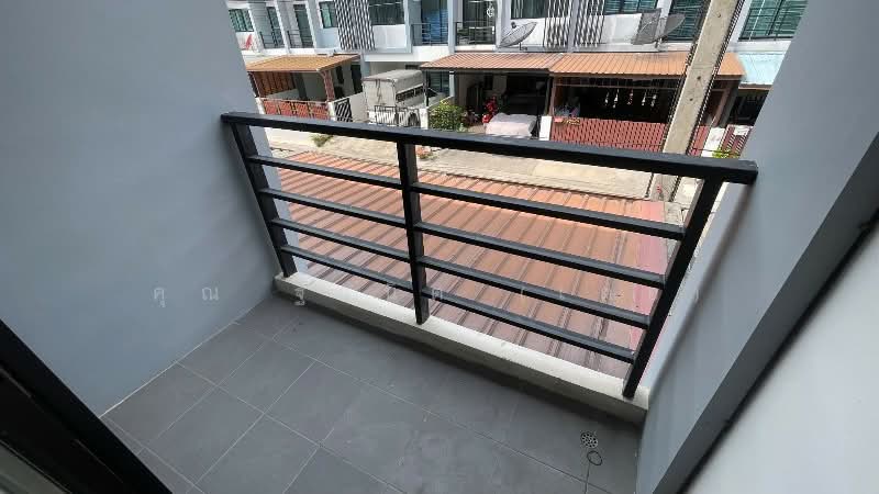 ขาย - ทาวน์เฮ้า อิงทาวน์ ติวานนท์ ทำเลดี ต้นซอย พร้อมอยู่ ราคาถูก, ปทุมธานี