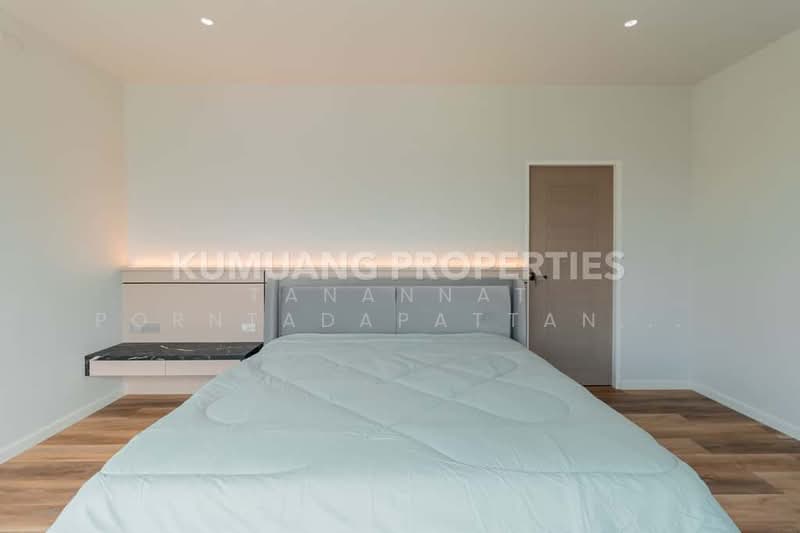 Wang Tan village, Chiang Mai, San Phak Wan, Hang Dong, Chiang Mai, 4 Bedrooms, 350 sqm, Single Detached House For Sale, by Tanannat Porntadapattanayothin, 500212648 - DDproperty.com